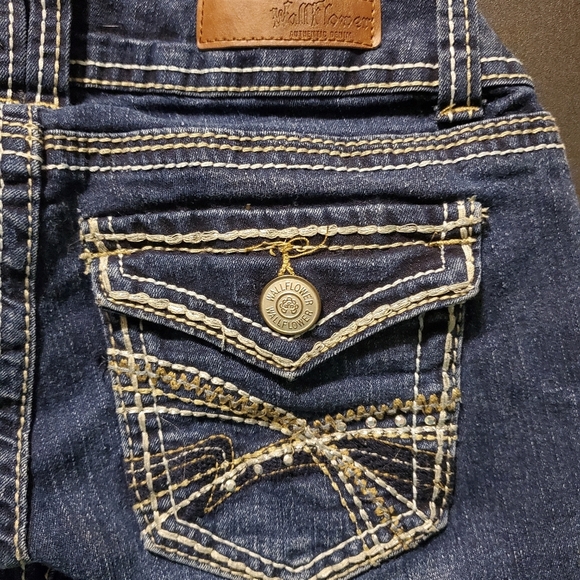 Wallflower Bootcut Jeans - Picture 4 of 6